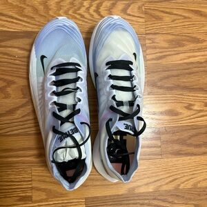 Men’s NIKE ZOOM FLY BETRUE